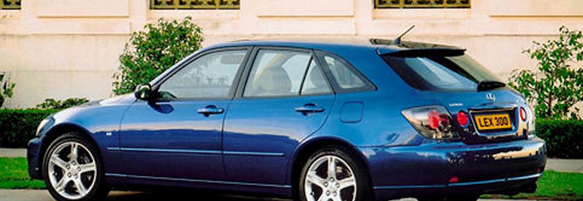 Lexus IS 300 SportCross